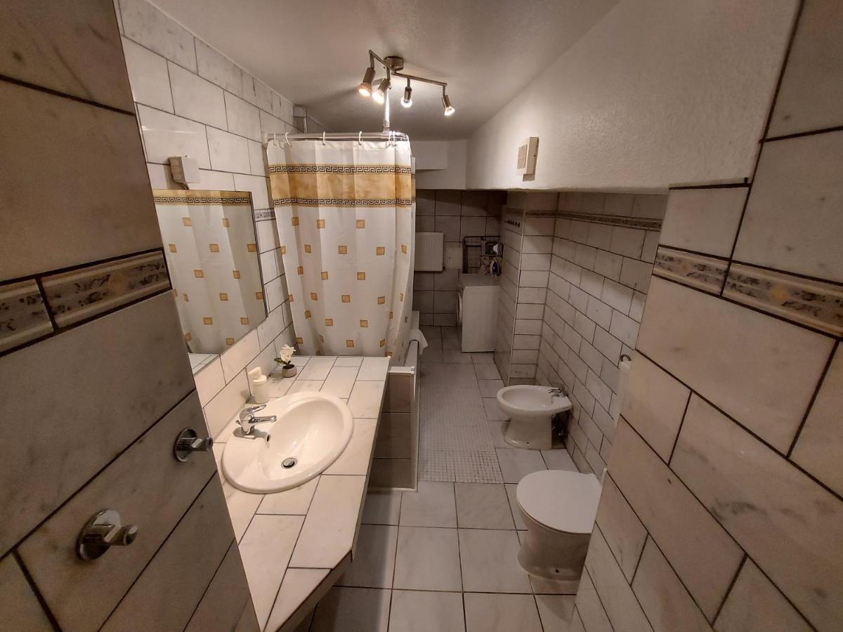 Basement Apartment ケルン エクステリア 写真