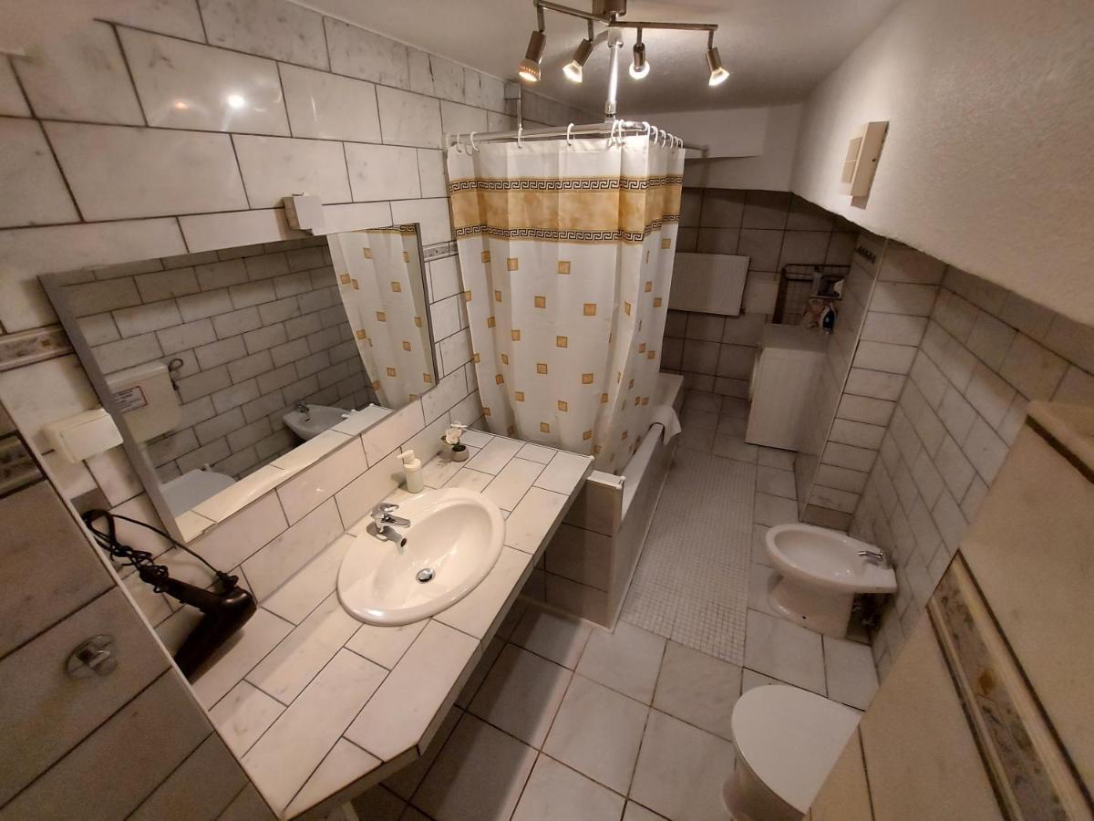 Basement Apartment ケルン エクステリア 写真