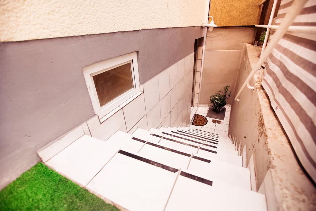 Basement Apartment ケルン エクステリア 写真